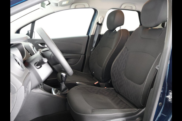 Renault Captur TCE LIMITED NAVI TREKHAAK GARANTIE TOT 6-2028* PARKEERSENSOREN ACHTER . BI-COLOR. Renault Captur TCE LIMITED NAVI TREKHAAK GARANTIE TOT 6-2028* PARKEERSENSOREN ACHTER . BI-COLOR.