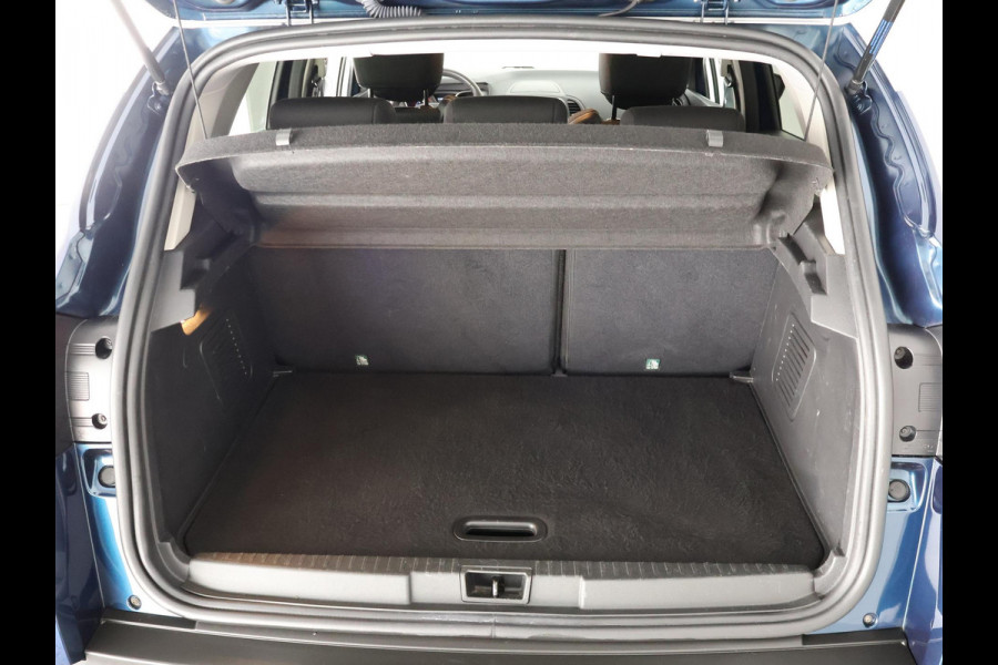 Renault Captur TCE LIMITED NAVI TREKHAAK GARANTIE TOT 6-2028* PARKEERSENSOREN ACHTER . BI-COLOR. Renault Captur TCE LIMITED NAVI TREKHAAK GARANTIE TOT 6-2028* PARKEERSENSOREN ACHTER . BI-COLOR.