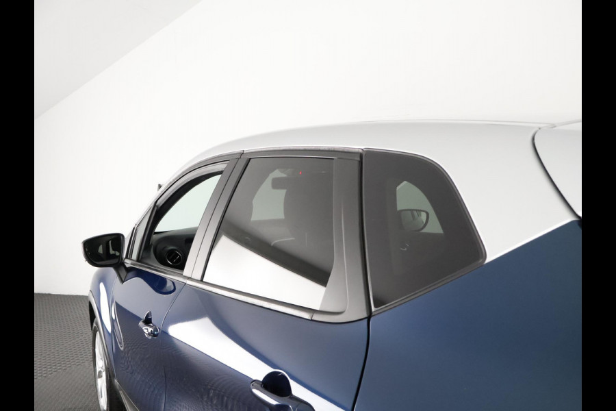 Renault Captur TCE LIMITED NAVI TREKHAAK GARANTIE TOT 6-2028* PARKEERSENSOREN ACHTER . BI-COLOR. Renault Captur TCE LIMITED NAVI TREKHAAK GARANTIE TOT 6-2028* PARKEERSENSOREN ACHTER . BI-COLOR.