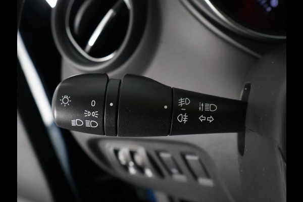 Renault Captur TCE LIMITED NAVI TREKHAAK GARANTIE TOT 6-2028* PARKEERSENSOREN ACHTER . BI-COLOR. Renault Captur TCE LIMITED NAVI TREKHAAK GARANTIE TOT 6-2028* PARKEERSENSOREN ACHTER . BI-COLOR.