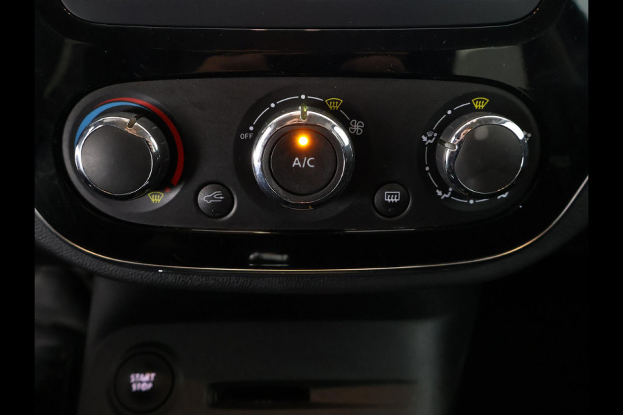 Renault Captur TCE LIMITED NAVI TREKHAAK GARANTIE TOT 6-2028* PARKEERSENSOREN ACHTER . BI-COLOR. Renault Captur TCE LIMITED NAVI TREKHAAK GARANTIE TOT 6-2028* PARKEERSENSOREN ACHTER . BI-COLOR.
