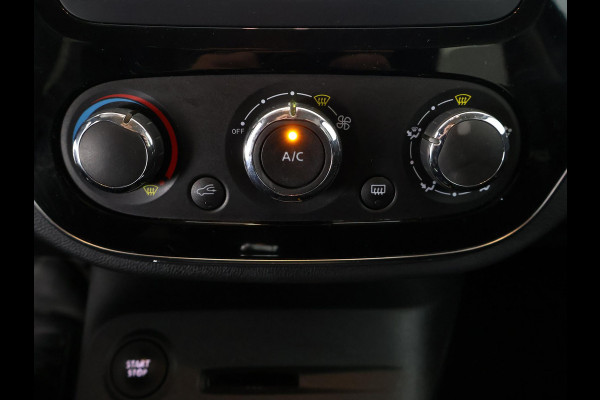 Renault Captur TCE LIMITED NAVI TREKHAAK GARANTIE TOT 6-2028* PARKEERSENSOREN ACHTER . BI-COLOR. Renault Captur TCE LIMITED NAVI TREKHAAK GARANTIE TOT 6-2028* PARKEERSENSOREN ACHTER . BI-COLOR.