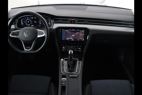 Volkswagen Passat 1.4 TSI PHEV GTE | Stoelverwarming | Massage | Virtual Cockpit | Park Assist | Carplay | Camera | Matrix LED | Adaptive cruise | Navigatie | Side Assist | Plug In Volkswagen Passat 1.4 TSI PHEV GTE | Stoelverwarming | Massage | Virtual Cockpit | Park Assist | Carplay | Camera | Matrix LED | Adaptive cruise | Navigatie | Side Assist | Plug In