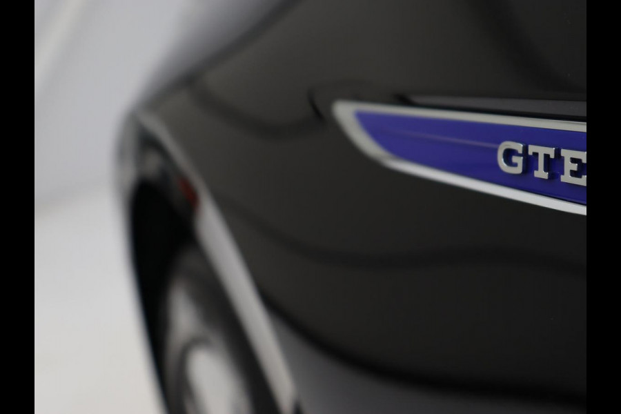 Volkswagen Passat 1.4 TSI PHEV GTE | Stoelverwarming | Massage | Virtual Cockpit | Park Assist | Carplay | Camera | Matrix LED | Adaptive cruise | Navigatie | Side Assist | Plug In Volkswagen Passat 1.4 TSI PHEV GTE | Stoelverwarming | Massage | Virtual Cockpit | Park Assist | Carplay | Camera | Matrix LED | Adaptive cruise | Navigatie | Side Assist | Plug In