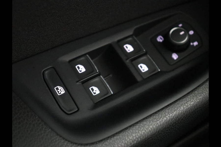 Volkswagen Passat 1.4 TSI PHEV GTE | Stoelverwarming | Massage | Virtual Cockpit | Park Assist | Carplay | Camera | Matrix LED | Adaptive cruise | Navigatie | Side Assist | Plug In Volkswagen Passat 1.4 TSI PHEV GTE | Stoelverwarming | Massage | Virtual Cockpit | Park Assist | Carplay | Camera | Matrix LED | Adaptive cruise | Navigatie | Side Assist | Plug In