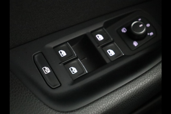 Volkswagen Passat 1.4 TSI PHEV GTE | Stoelverwarming | Massage | Virtual Cockpit | Park Assist | Carplay | Camera | Matrix LED | Adaptive cruise | Navigatie | Side Assist | Plug In Volkswagen Passat 1.4 TSI PHEV GTE | Stoelverwarming | Massage | Virtual Cockpit | Park Assist | Carplay | Camera | Matrix LED | Adaptive cruise | Navigatie | Side Assist | Plug In