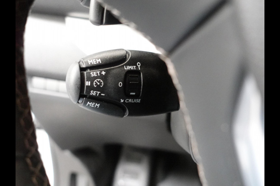 Opel Vivaro 2.0 CDTI L3H1 Dubbele Cabine Edition Automaat Airco Navi Trekhaak Apple Carplay