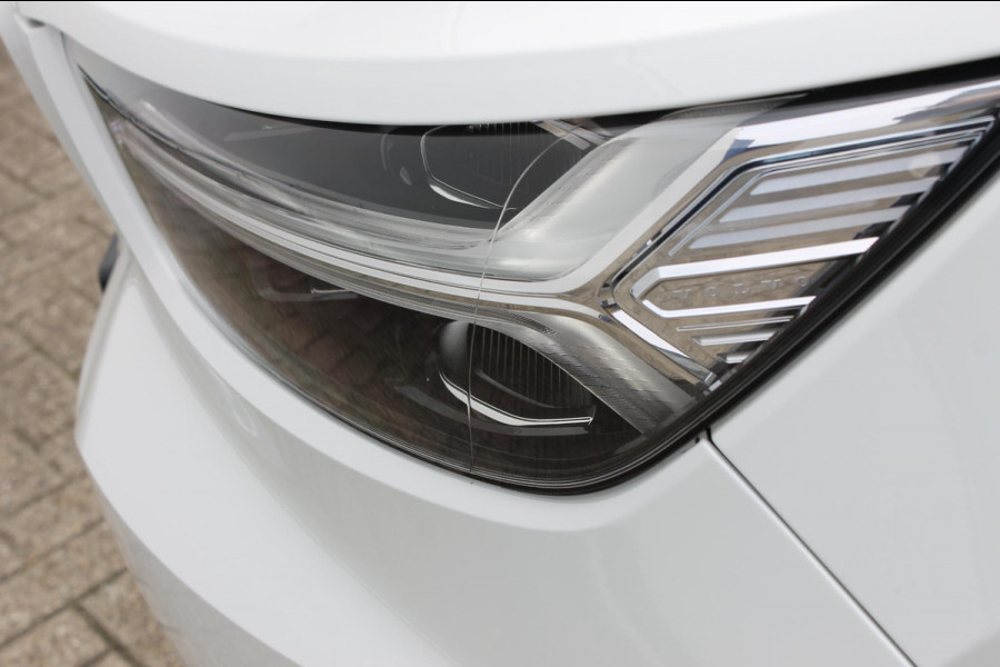Volvo XC40 Recharge P8 AWD R-Design 20" lm velgen / Warmtepomp / Extra getint glas vanaf de B-Stijl / Google infotainment