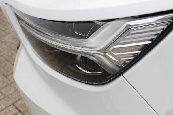 Volvo XC40 Recharge P8 AWD R-Design 20" lm velgen / Warmtepomp / Extra getint glas vanaf de B-Stijl / Google infotainment