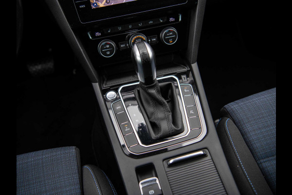 Volkswagen Passat 1.4 TSI GTE Highline | Trekhaak | 360° Camera | ACC | Dealer Onderhouden