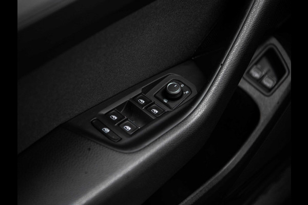 Volkswagen Passat 1.4 TSI GTE Highline | Trekhaak | 360° Camera | ACC | Dealer Onderhouden