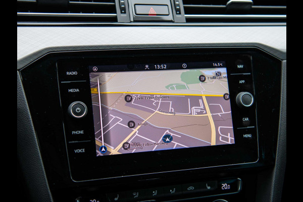 Volkswagen Passat 1.4 TSI GTE Highline | Trekhaak | 360° Camera | ACC | Dealer Onderhouden