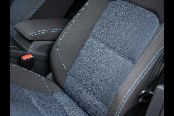 Volkswagen Passat 1.4 TSI GTE Highline | Trekhaak | 360° Camera | ACC | Dealer Onderhouden