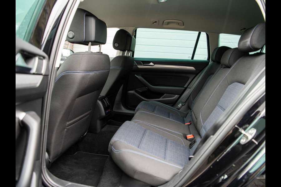 Volkswagen Passat 1.4 TSI GTE Highline | Trekhaak | 360° Camera | ACC | Dealer Onderhouden