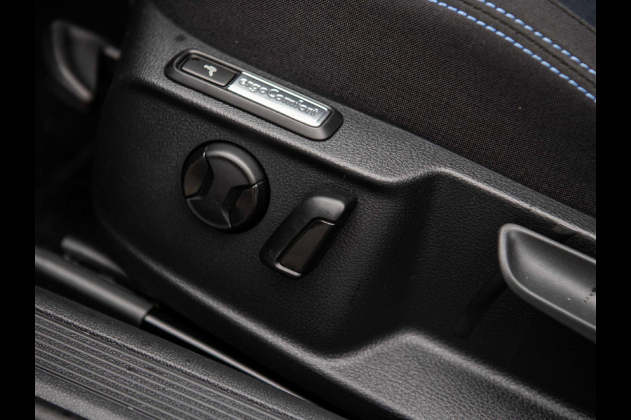 Volkswagen Passat 1.4 TSI GTE Highline | Trekhaak | 360° Camera | ACC | Dealer Onderhouden