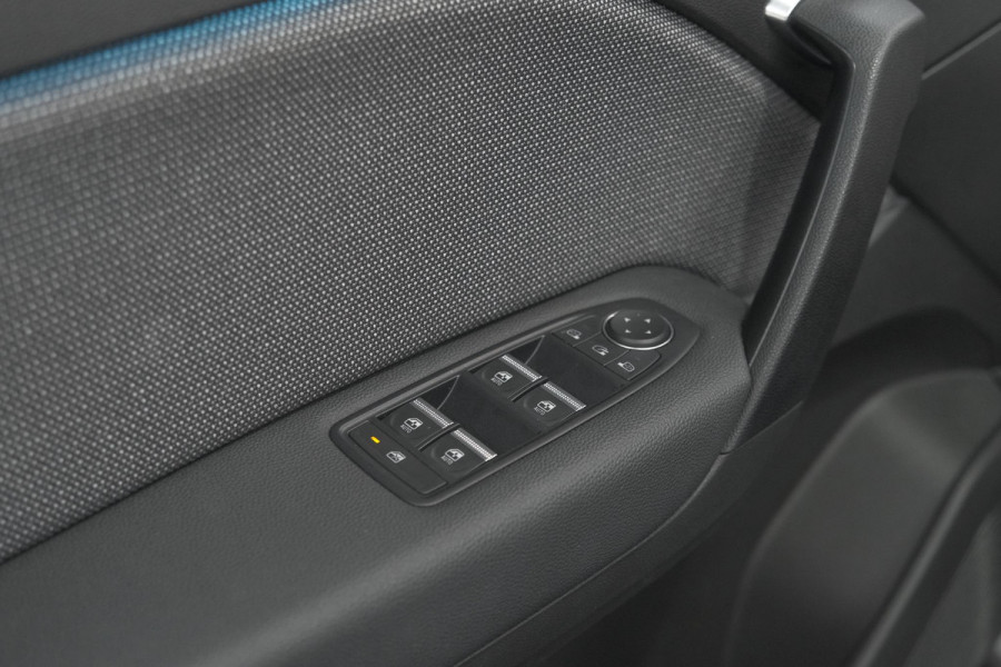 Renault Captur Mild Hybrid 160 EDC Techno | Pack Winter | Camera | Adaptieve Cruise Control | Apple Carplay