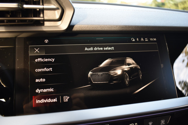 Audi A3 Sportback 2.0 TFSI 310PK S3 QUATTRO CAMERA/LEDER/CARPLAY Audi A3 Sportback 2.0 TFSI 310PK S3 QUATTRO CAMERA/LEDER/CARPLAY