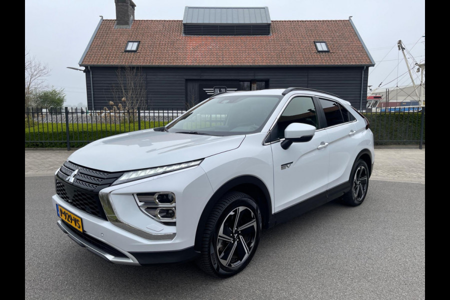 Mitsubishi Eclipse Cross 2.4 PHEV Plug-in Hybride Intense+ Navigatie Camera Trekhaak