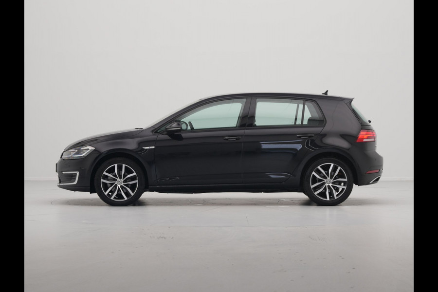 Volkswagen e-Golf E-DITION 136pk Navigatie Warmtepomp Stoelverwarming Acc Carplay 287 Volkswagen e-Golf E-DITION 136pk Navigatie Warmtepomp Stoelverwarming Acc Carplay 287