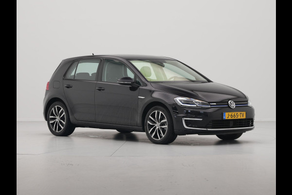 Volkswagen e-Golf E-DITION 136pk Navigatie Warmtepomp Stoelverwarming Acc Carplay 287 Volkswagen e-Golf E-DITION 136pk Navigatie Warmtepomp Stoelverwarming Acc Carplay 287