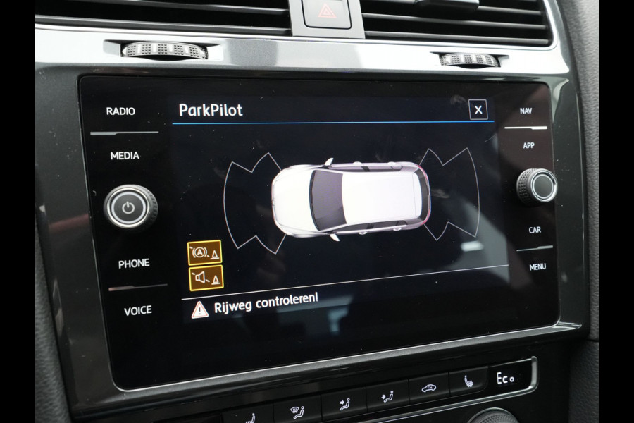 Volkswagen e-Golf E-DITION 136pk Navigatie Warmtepomp Stoelverwarming Acc Carplay 287 Volkswagen e-Golf E-DITION 136pk Navigatie Warmtepomp Stoelverwarming Acc Carplay 287