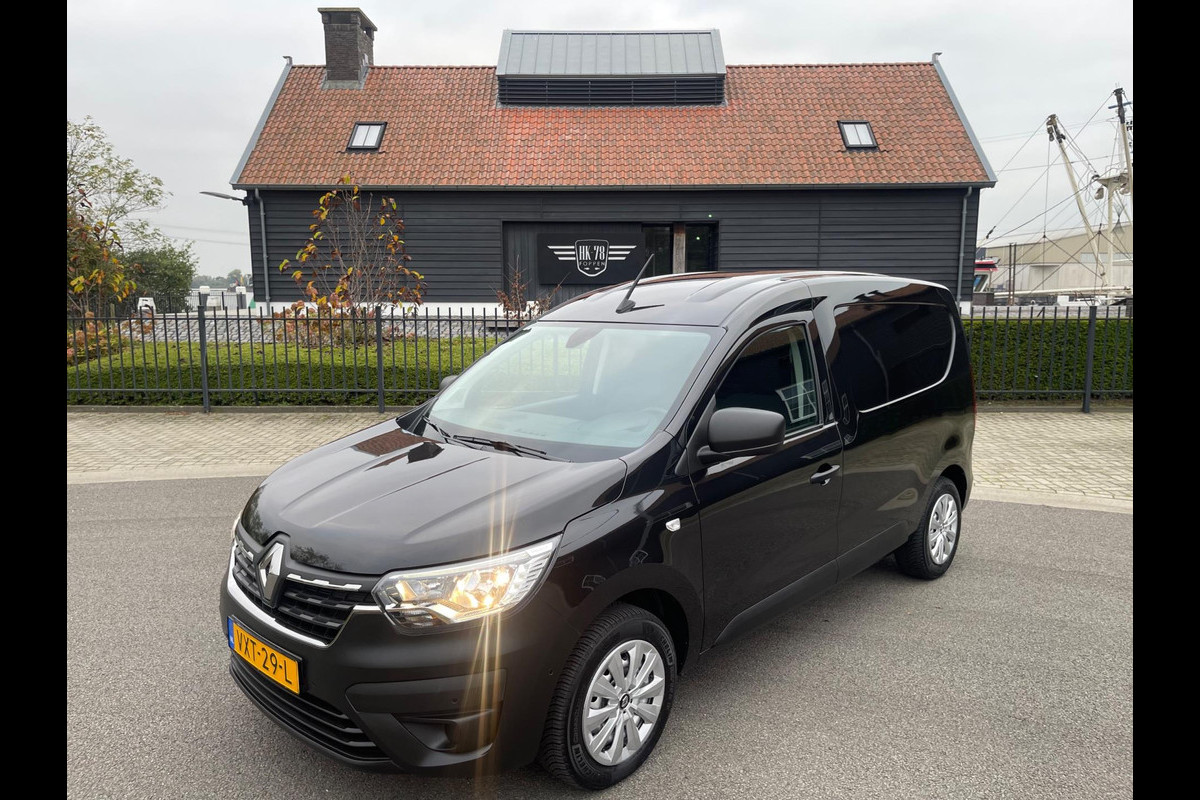 Renault Express 1.5 dCi 75 Comfort Airco/ecc Camera Navigatie Deels/Leer Trekhaak Renault Express 1.5 dCi 75 Comfort Airco/ecc Camera Navigatie Deels/Leer Trekhaak