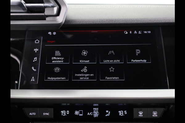 Audi A3 Sportback 35 TFSI S edition | Verlengde Garantie | Optiek zwart pakket | Parkeersensoren achterzijde | Afneembare trekhaak | Audi A3 Sportback 35 TFSI S edition | Verlengde Garantie | Optiek zwart pakket | Parkeersensoren achterzijde | Afneembare trekhaak |