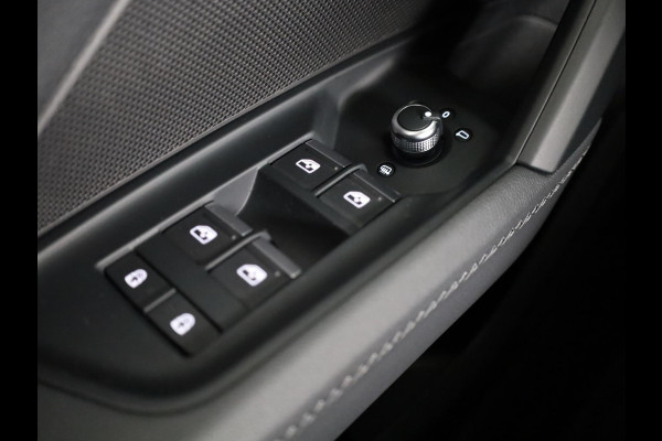 Audi A3 Sportback 35 TFSI S edition | Verlengde Garantie | Optiek zwart pakket | Parkeersensoren achterzijde | Afneembare trekhaak | Audi A3 Sportback 35 TFSI S edition | Verlengde Garantie | Optiek zwart pakket | Parkeersensoren achterzijde | Afneembare trekhaak |