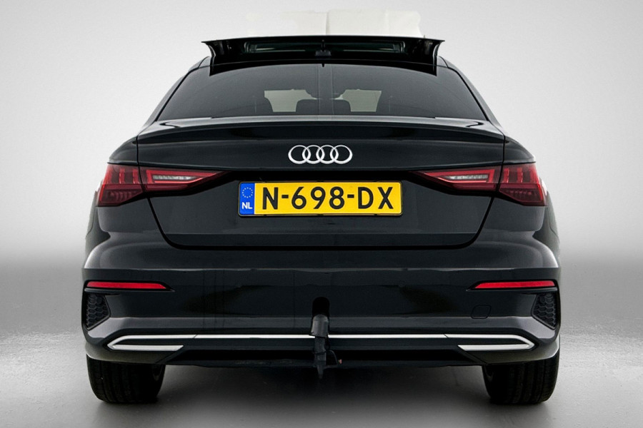 Audi A3 Limousine 30 TFSI Business edition (PANORAMADAK, ELEKT. WEGKLAPBARE TREKHAAK, SPORTSTOELEN, 1e EIGENAAR) Audi A3 Limousine 30 TFSI Business edition (PANORAMADAK, ELEKT. WEGKLAPBARE TREKHAAK, SPORTSTOELEN, 1e EIGENAAR)