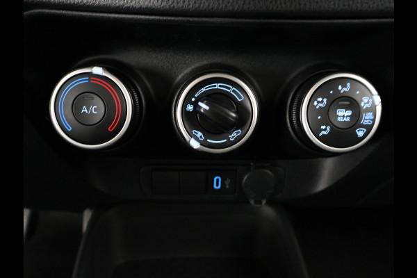 Toyota Aygo X 1.0 VVT-i PLAY SPECIAL EDITION GARANTIE 3-2034 AIRCO.CARPLAY NAVIGATIE.CAMERA ETC Toyota Aygo X 1.0 VVT-i PLAY SPECIAL EDITION GARANTIE 3-2034 AIRCO.CARPLAY NAVIGATIE.CAMERA ETC