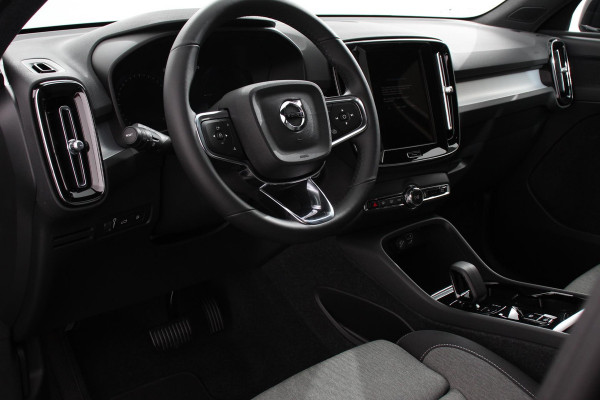 Volvo XC40 1.5 T5 Plug-in hybrid Plus Dark Navigatie Climate Control Adaptive Cruise Control  18"LMV Parkeer sensoren Dab Led Volvo XC40 1.5 T5 Plug-in hybrid Plus Dark Navigatie Climate Control Adaptive Cruise Control  18"LMV Parkeer sensoren Dab Led