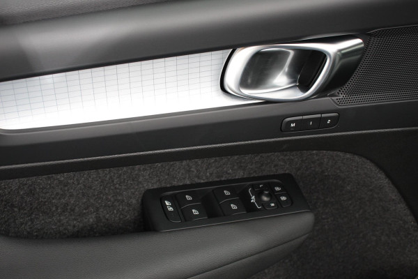 Volvo XC40 1.5 T5 Plug-in hybrid Plus Dark Navigatie Climate Control Adaptive Cruise Control  18"LMV Parkeer sensoren Dab Led Volvo XC40 1.5 T5 Plug-in hybrid Plus Dark Navigatie Climate Control Adaptive Cruise Control  18"LMV Parkeer sensoren Dab Led