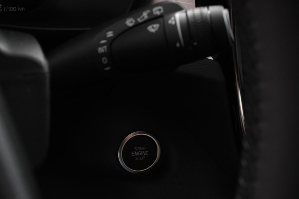 Volvo XC40 1.5 T5 Plug-in hybrid Plus Dark Navigatie Climate Control Adaptive Cruise Control  18"LMV Parkeer sensoren Dab Led Volvo XC40 1.5 T5 Plug-in hybrid Plus Dark Navigatie Climate Control Adaptive Cruise Control  18"LMV Parkeer sensoren Dab Led