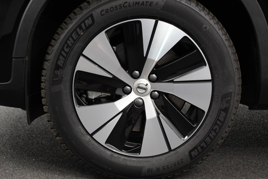 Volvo XC40 1.5 T5 Plug-in hybrid Plus Dark Navigatie Climate Control Adaptive Cruise Control  18"LMV Parkeer sensoren Dab Led Volvo XC40 1.5 T5 Plug-in hybrid Plus Dark Navigatie Climate Control Adaptive Cruise Control  18"LMV Parkeer sensoren Dab Led