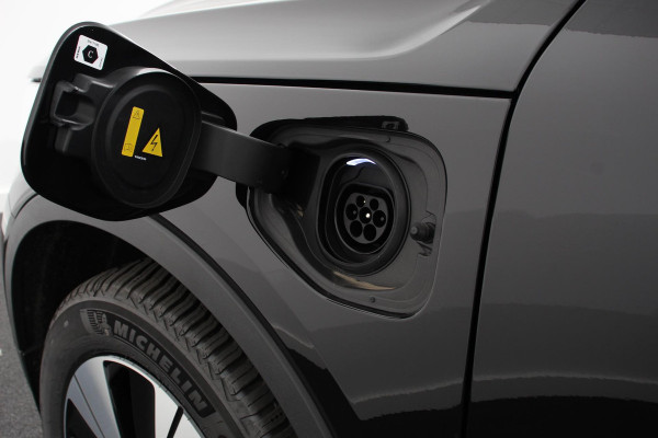Volvo XC40 1.5 T5 Plug-in hybrid Plus Dark Navigatie Climate Control Adaptive Cruise Control  18"LMV Parkeer sensoren Dab Led Volvo XC40 1.5 T5 Plug-in hybrid Plus Dark Navigatie Climate Control Adaptive Cruise Control  18"LMV Parkeer sensoren Dab Led