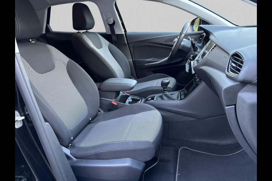 Opel Grandland X 1.2 Turbo Online Edition Opel Grandland X 1.2 Turbo Online Edition