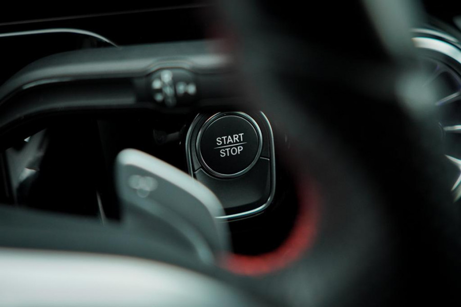 Mercedes-Benz EQA 250+ AMG Line 71 kWh / Pano / Adaptive Cruise / Stoelverwarming