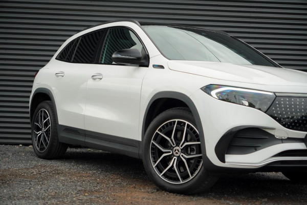 Mercedes-Benz EQA 250+ AMG Line 71 kWh / Pano / Adaptive Cruise / Stoelverwarming