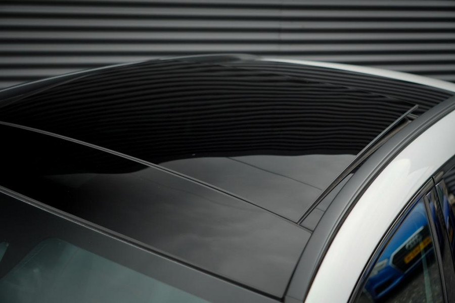 Mercedes-Benz EQA 250+ AMG Line 71 kWh / Pano / Adaptive Cruise / Stoelverwarming