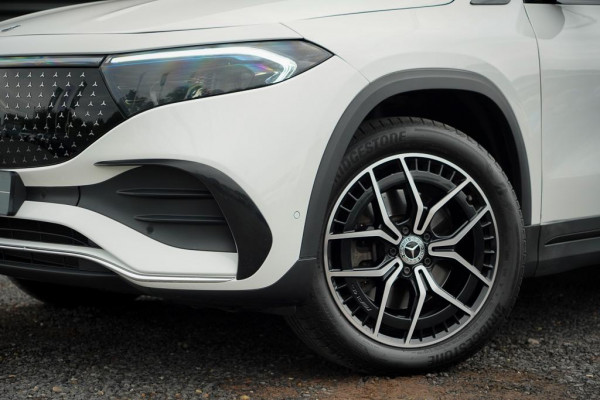 Mercedes-Benz EQA 250+ AMG Line 71 kWh / Pano / Adaptive Cruise / Stoelverwarming