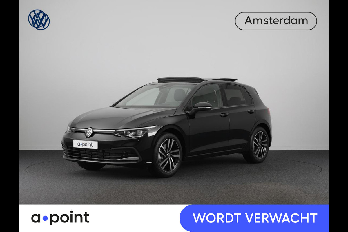 Volkswagen Golf 1.5 eTSI 50 Jahre Edition 150 pk Automaat (DSG) | Navigatie | Panoramadak | Parkeersensoren | Achteruitrijcamera | Matrix LED koplampen | Stoelverwarming | Volkswagen Golf 1.5 eTSI 50 Jahre Edition 150 pk Automaat (DSG) | Navigatie | Panoramadak | Parkeersensoren | Achteruitrijcamera | Matrix LED koplampen | Stoelverwarming |