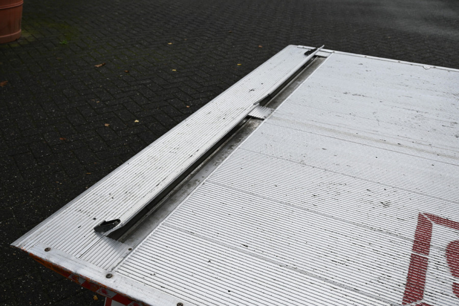 Mercedes-Benz Sprinter 519 CDI 3.0 V6 L3 Bakwagen met laadklep 3500 KG trekhaak, Dhollandia klep, Camera, Zijdeur Mercedes-Benz Sprinter 519 CDI 3.0 V6 L3 Bakwagen met laadklep 3500 KG trekhaak, Dhollandia klep, Camera, Zijdeur