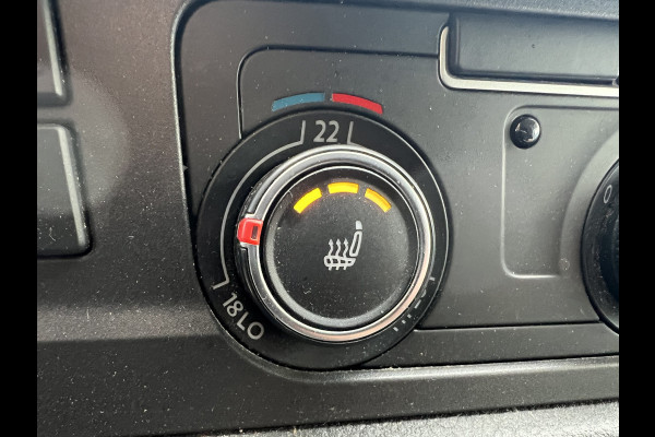 Volkswagen Transporter 2.0 TDI L2H1 Imperiaal/Navi/Trekhaak Volkswagen Transporter 2.0 TDI L2H1 Imperiaal/Navi/Trekhaak