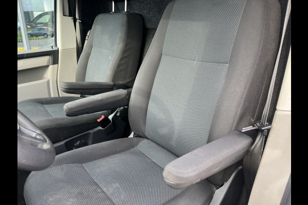 Volkswagen Transporter 2.0 TDI L2H1 Imperiaal/Navi/Trekhaak Volkswagen Transporter 2.0 TDI L2H1 Imperiaal/Navi/Trekhaak