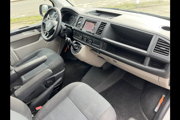 Volkswagen Transporter 2.0 TDI L2H1 Imperiaal/Navi/Trekhaak Volkswagen Transporter 2.0 TDI L2H1 Imperiaal/Navi/Trekhaak