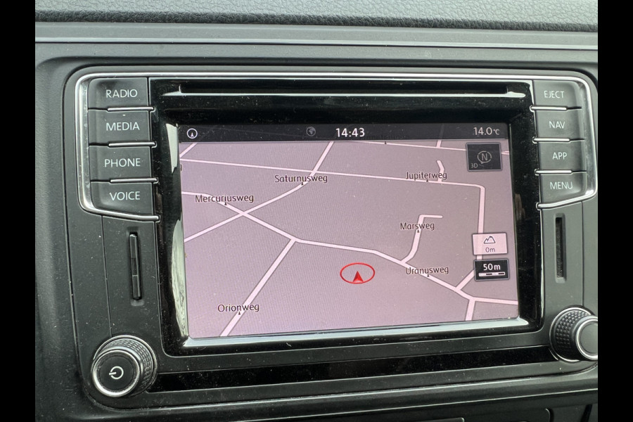 Volkswagen Transporter 2.0 TDI L2H1 Imperiaal/Navi/Trekhaak Volkswagen Transporter 2.0 TDI L2H1 Imperiaal/Navi/Trekhaak