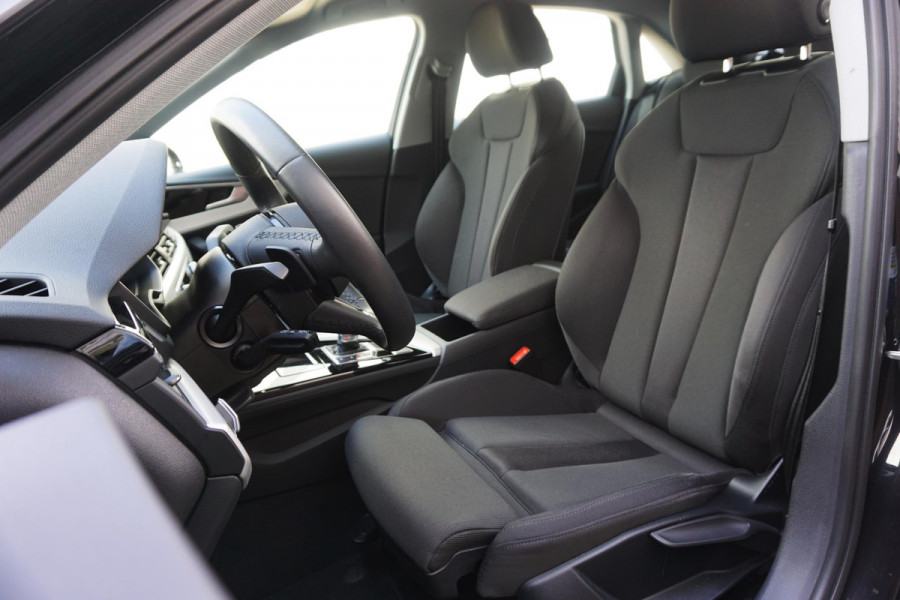 Audi A4 Limousine 35 TFSI 150PK Virtual Cockpit/Sportstoelen/ Origineel Nederlands/1e Eigenaar. Audi A4 Limousine 35 TFSI 150PK Virtual Cockpit/Sportstoelen/ Origineel Nederlands/1e Eigenaar.