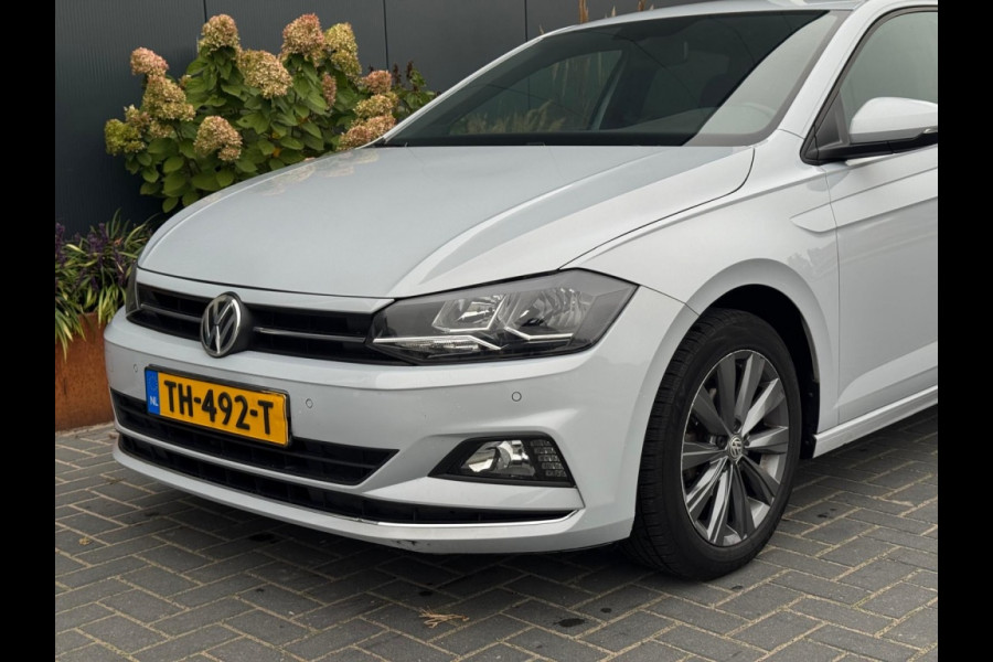 Volkswagen Polo 1.0 TSI Highline NAVI APPLE CARPLAY SPORTVELGEN PDC LEDER Volkswagen Polo 1.0 TSI Highline NAVI APPLE CARPLAY SPORTVELGEN PDC LEDER