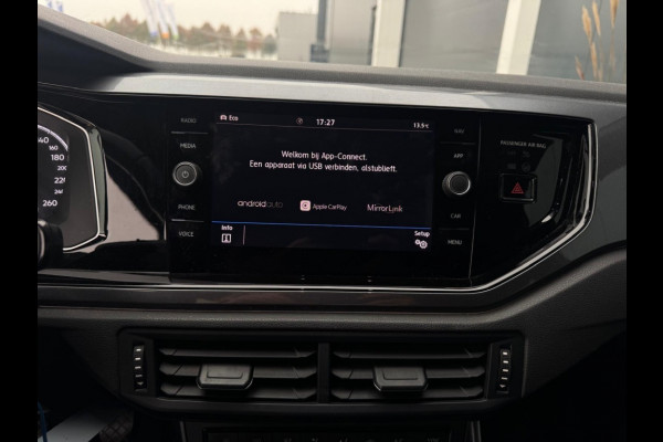 Volkswagen Polo 1.0 TSI Highline NAVI APPLE CARPLAY SPORTVELGEN PDC LEDER Volkswagen Polo 1.0 TSI Highline NAVI APPLE CARPLAY SPORTVELGEN PDC LEDER