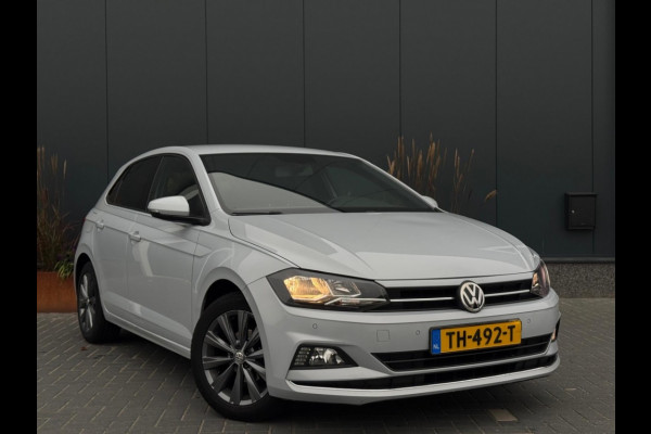 Volkswagen Polo 1.0 TSI Highline NAVI APPLE CARPLAY SPORTVELGEN PDC LEDER Volkswagen Polo 1.0 TSI Highline NAVI APPLE CARPLAY SPORTVELGEN PDC LEDER